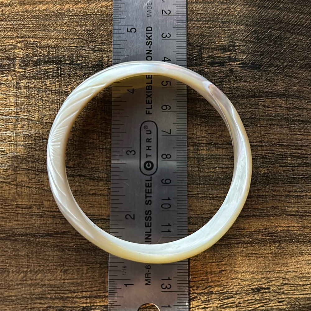 GENUINE NATURAL Shell Bangle Bracelet